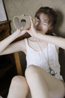金梅瓶2